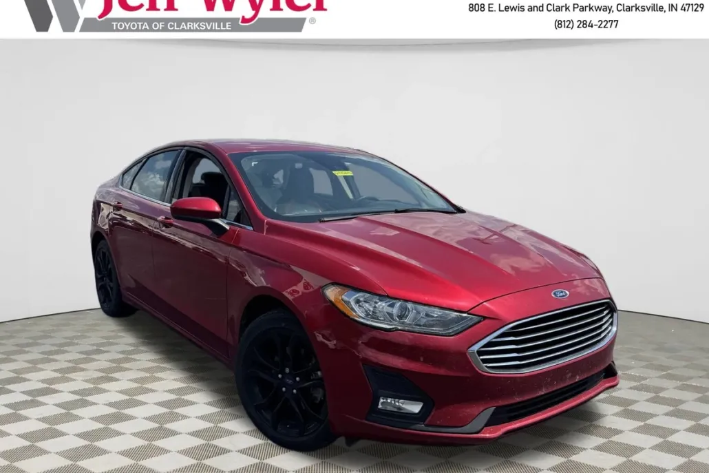2020 Ford Fusion SE photo 1
