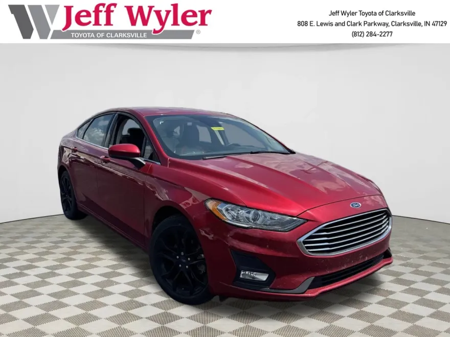 2020 Ford Fusion SE photo 1