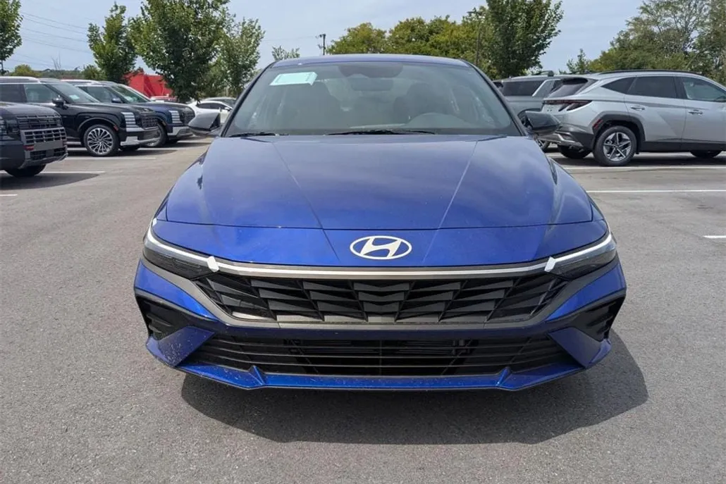 2025 Hyundai Elantra Hybrid SEL Sport photo 1