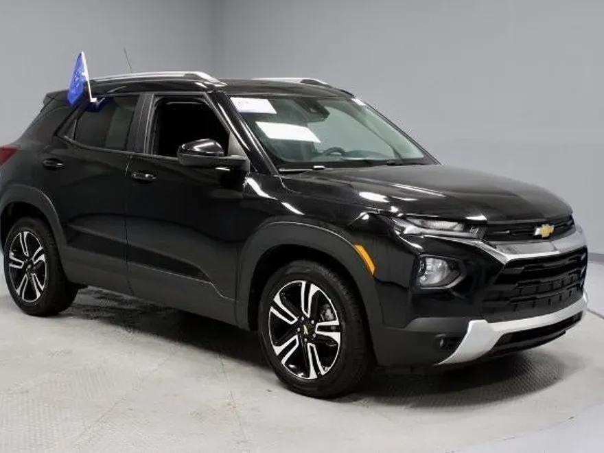 2023 Chevrolet Trailblazer LT photo 1