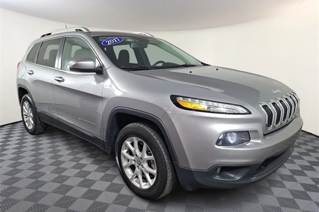 2017 Jeep Cherokee Latitude photo 1