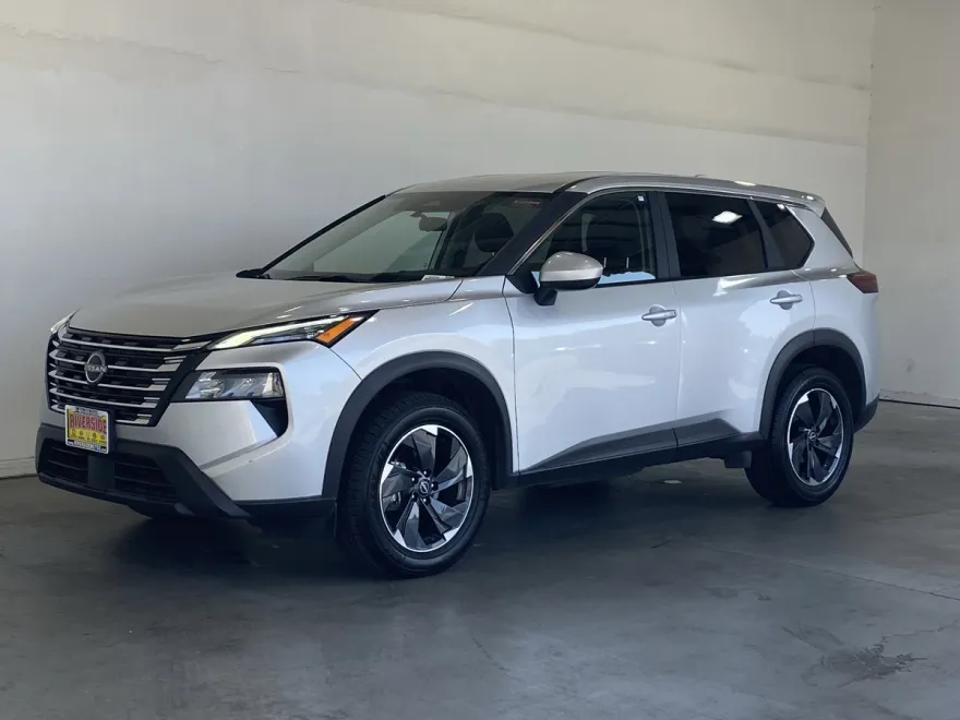 2024 Nissan Rogue SV AWD photo 1