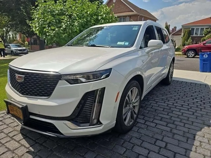 2022 Cadillac XT6 Premium Luxury photo 1