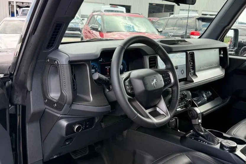2025 Ford Bronco Big Bend photo 1