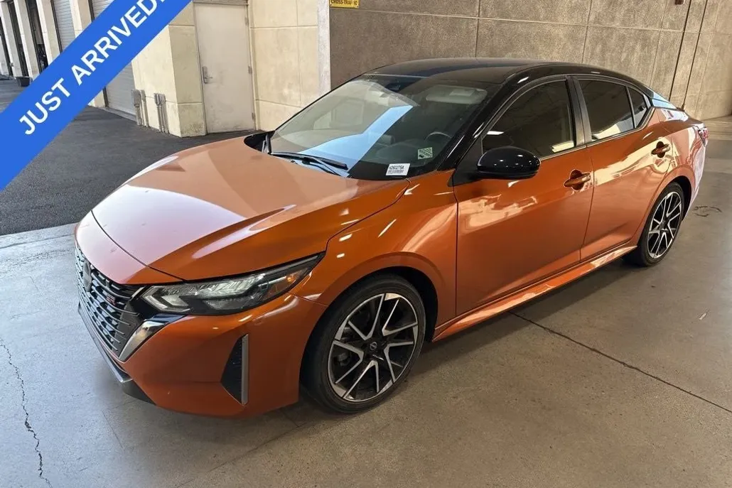 2024 Nissan Sentra SR photo 1