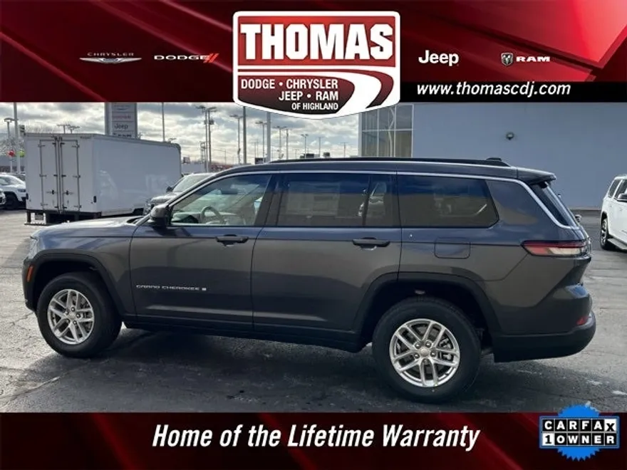 2025 Jeep Grand Cherokee Laredo photo 1