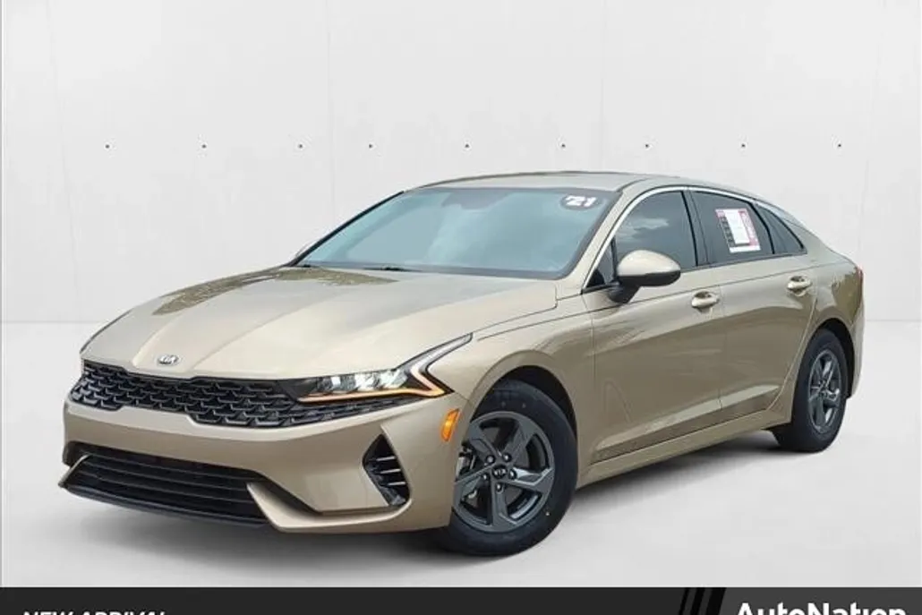 2021 Kia K5 LXS photo 1