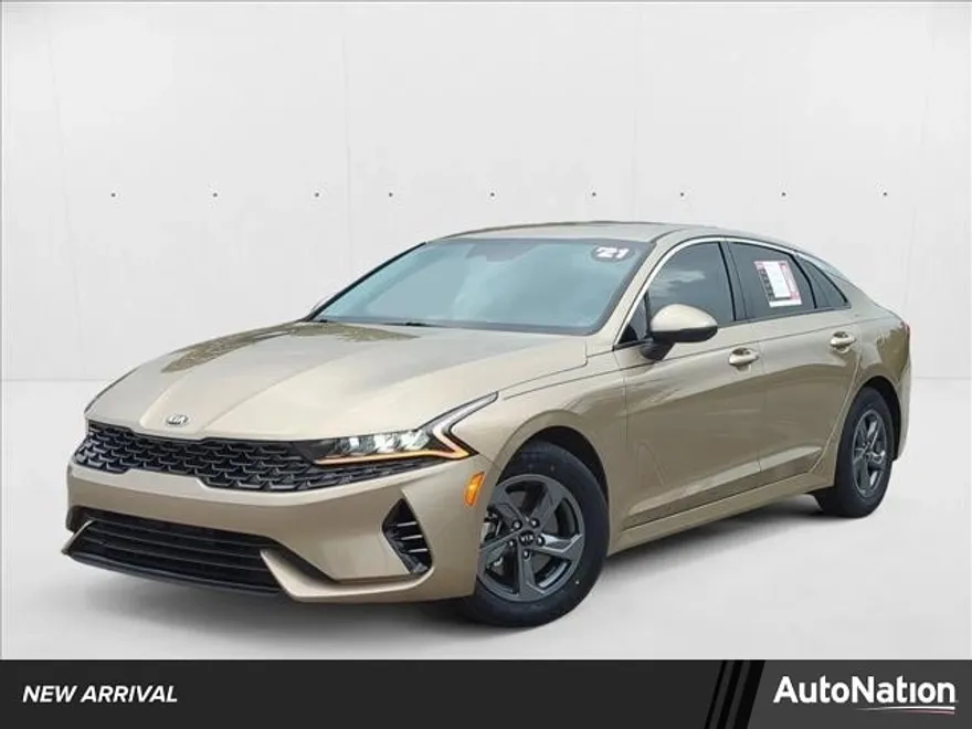 2021 Kia K5 LXS photo 1
