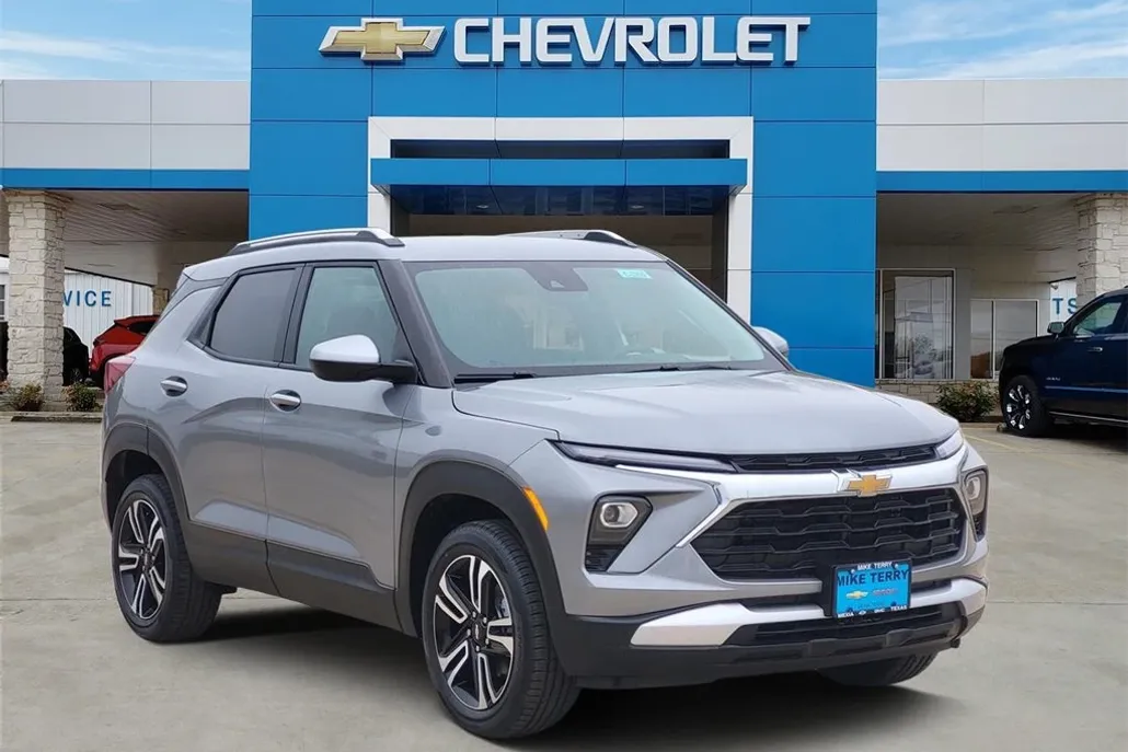 2025 Chevrolet Trailblazer LT photo 1