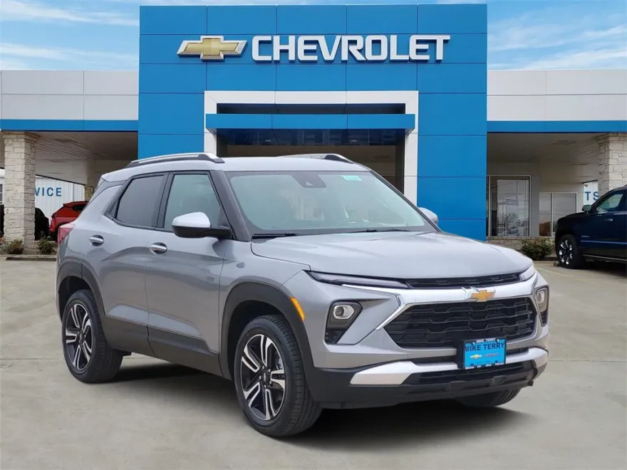 2025 Chevrolet Trailblazer LT photo 1