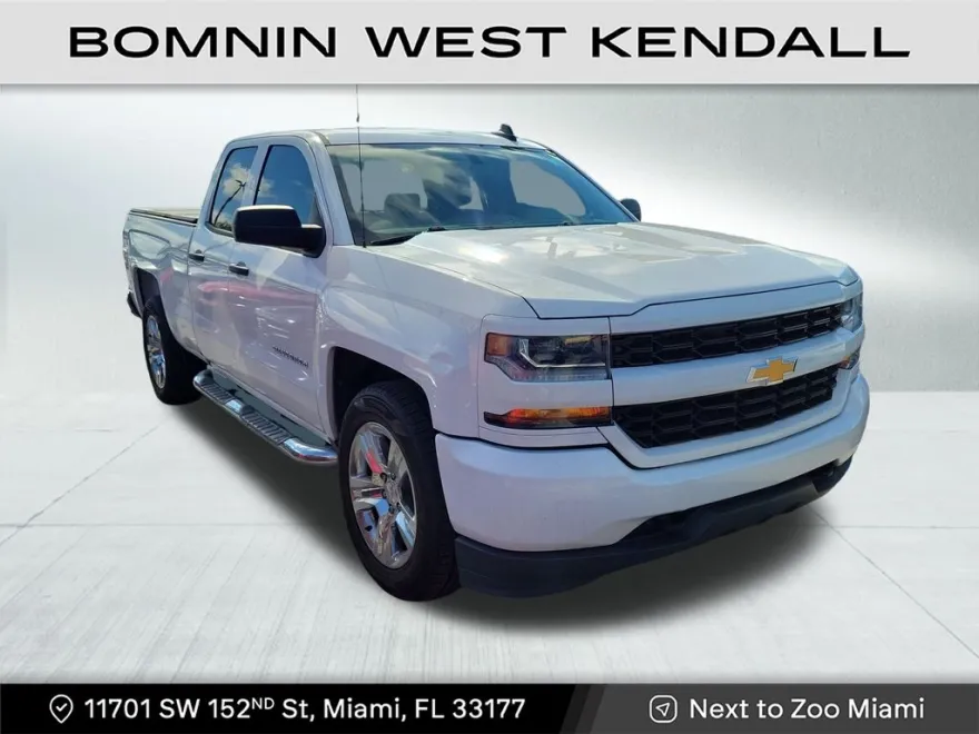 2018 Chevrolet Silverado 1500 Custom photo 1