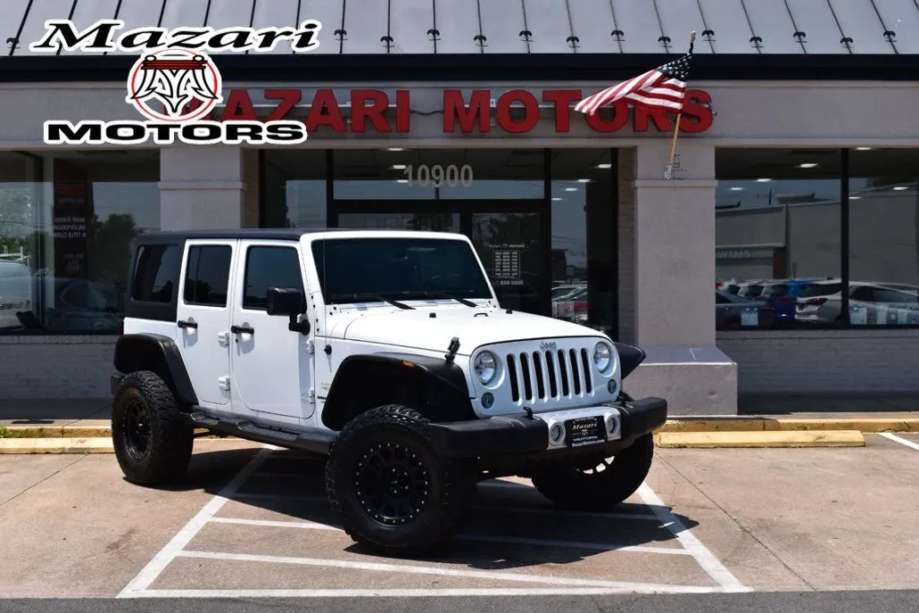 2015 Jeep Wrangler Unlimited Sahara photo 1