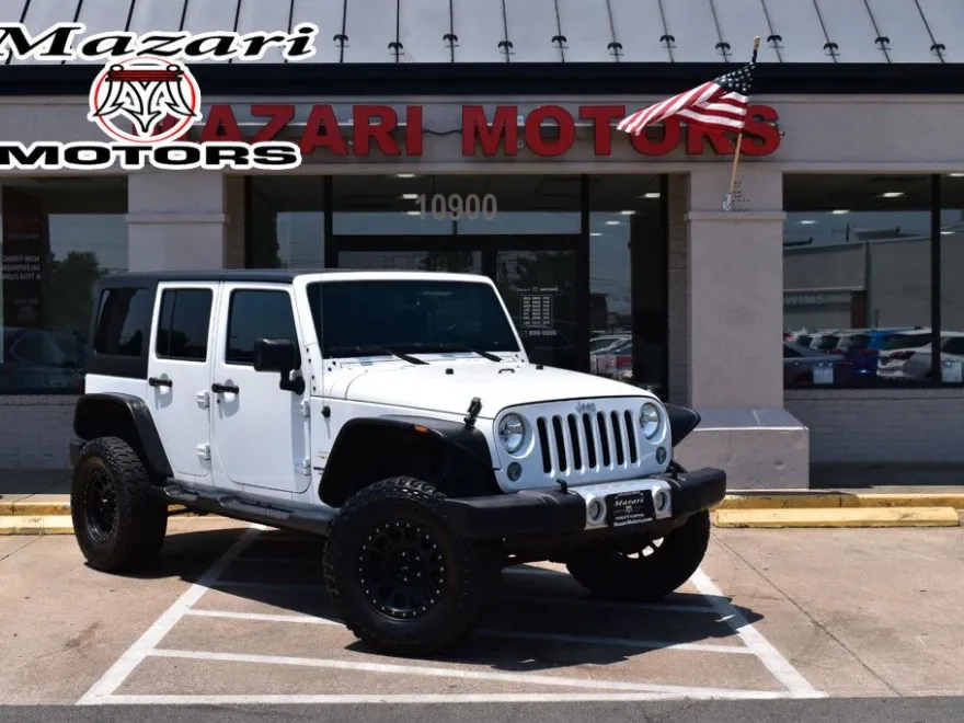 2015 Jeep Wrangler Unlimited Sahara photo 1