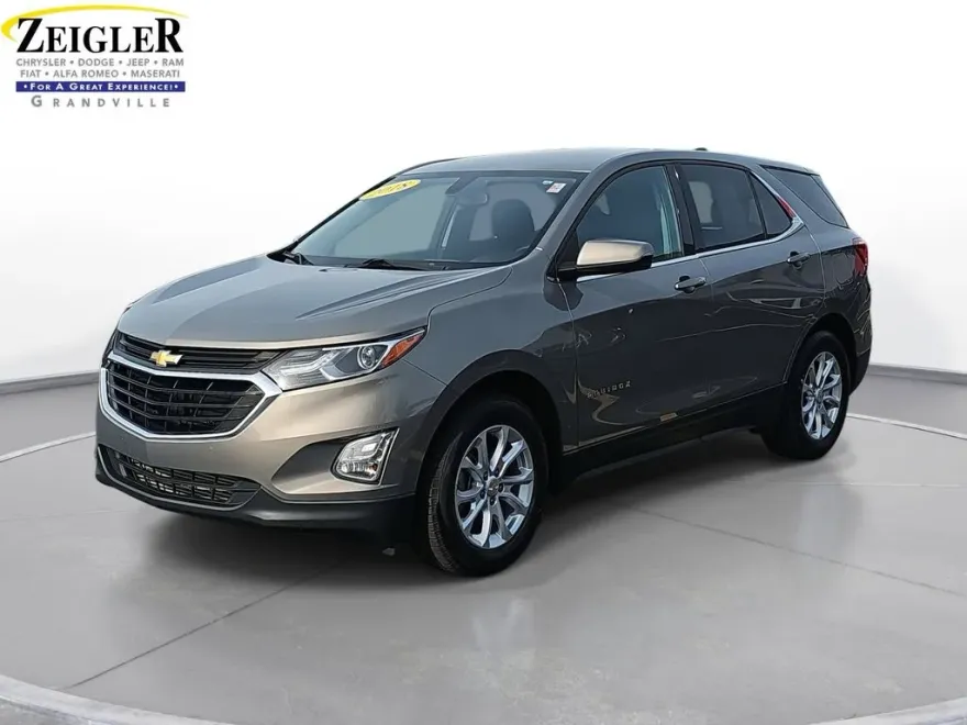 2018 Chevrolet Equinox LT photo 1