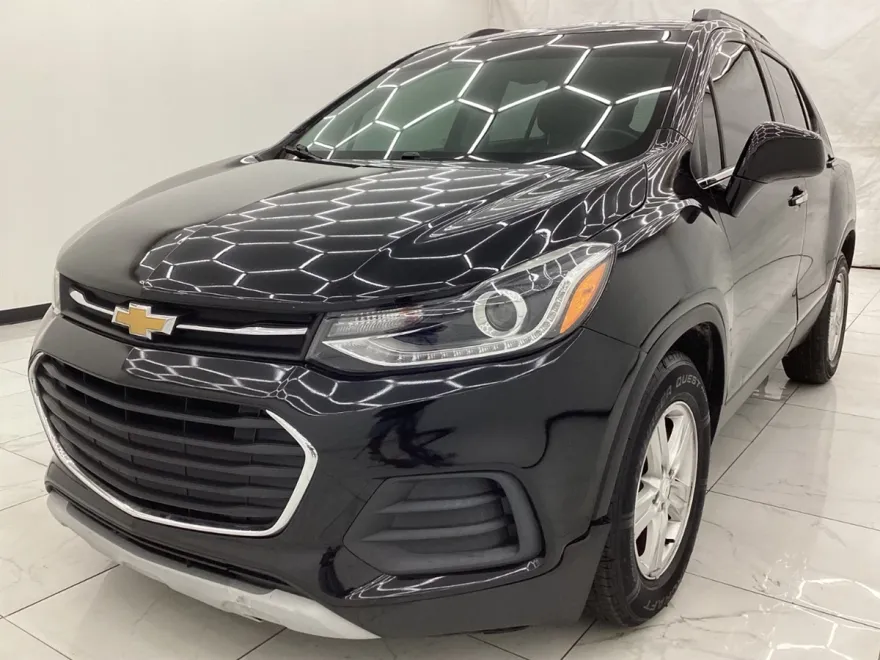 2020 Chevrolet Trax LT photo 1