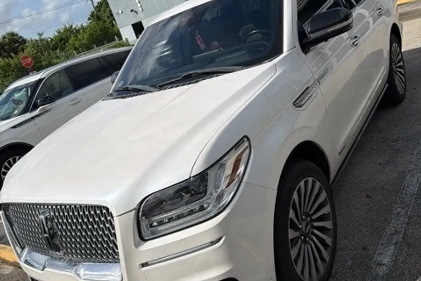 2019 Lincoln Navigator Reserve photo 1