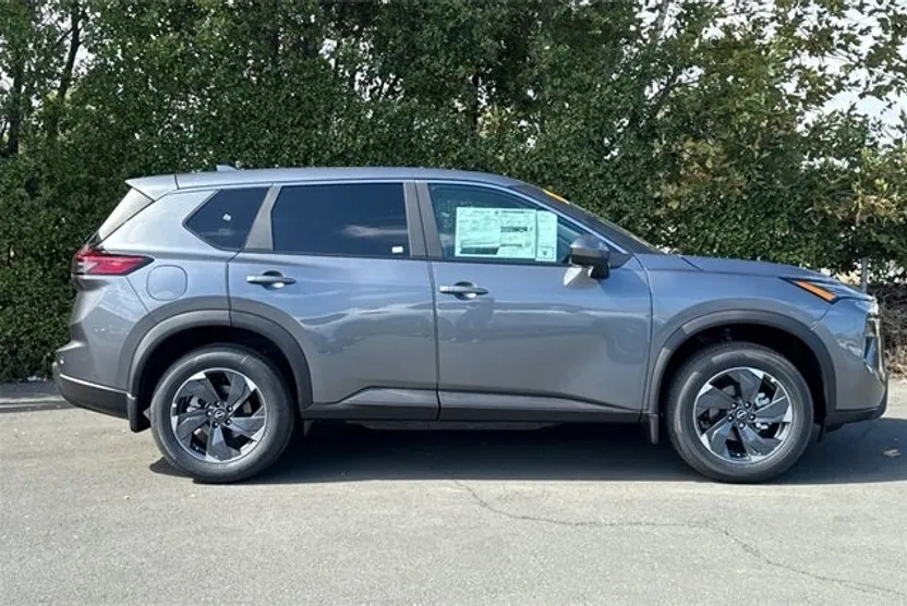 2026 Nissan Rogue SV photo 1