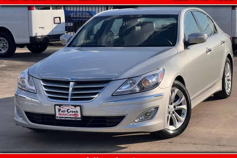 2013 Hyundai Genesis 3.8 photo 1