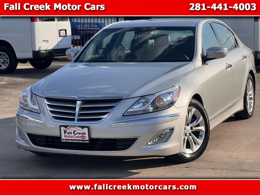 2013 Hyundai Genesis 3.8 photo 1