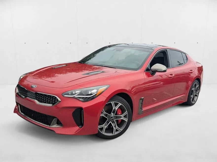2018 Kia Stinger GT2 photo 1