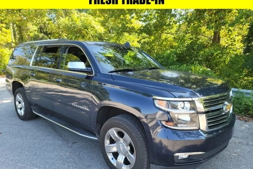 2017 Chevrolet Suburban Premier photo 1
