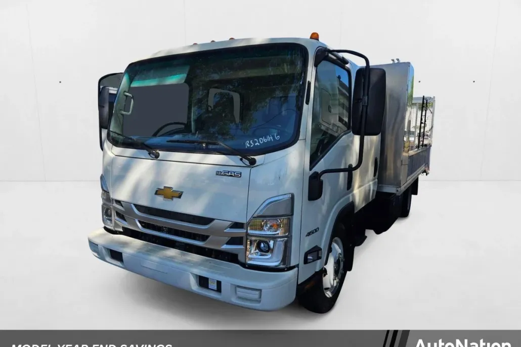 2024 Chevrolet Silverado photo 1