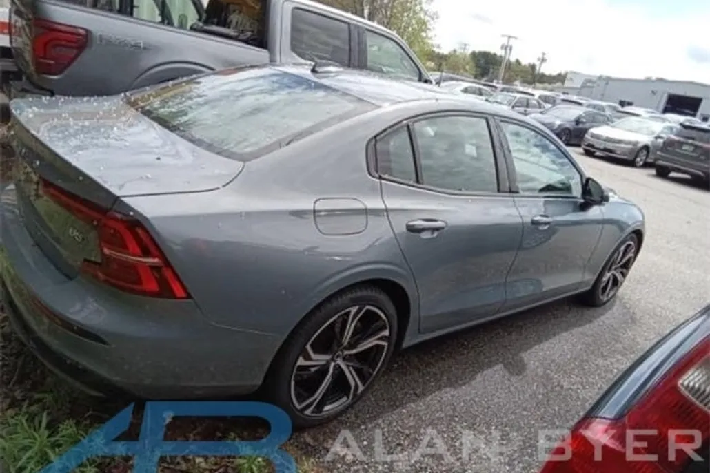 2024 Volvo S60 B5 Core photo 1