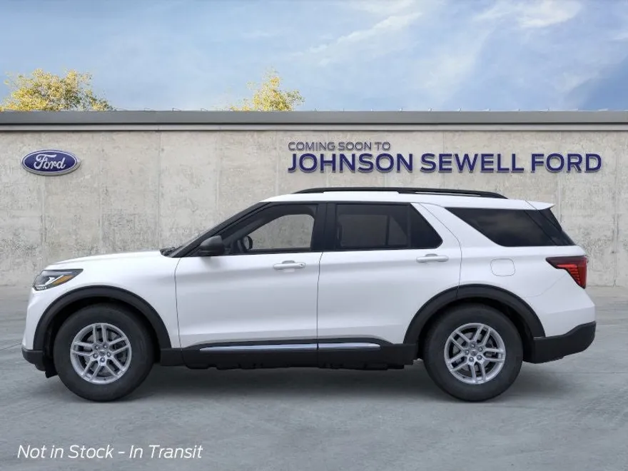 2025 Ford Explorer photo 1