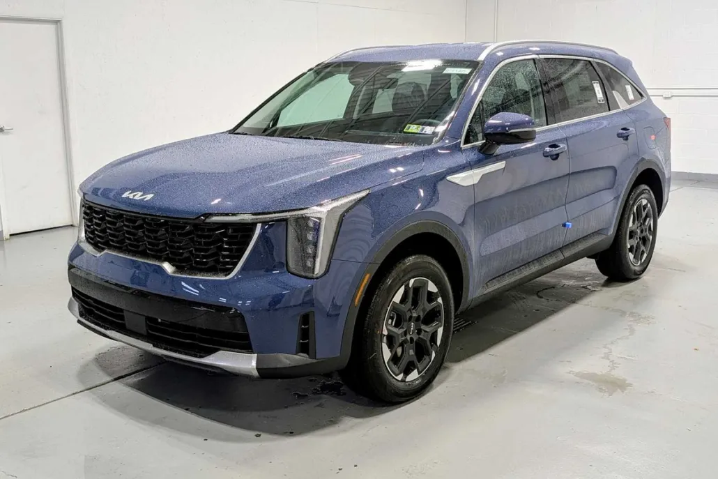 2026 Kia Sorento S photo 1