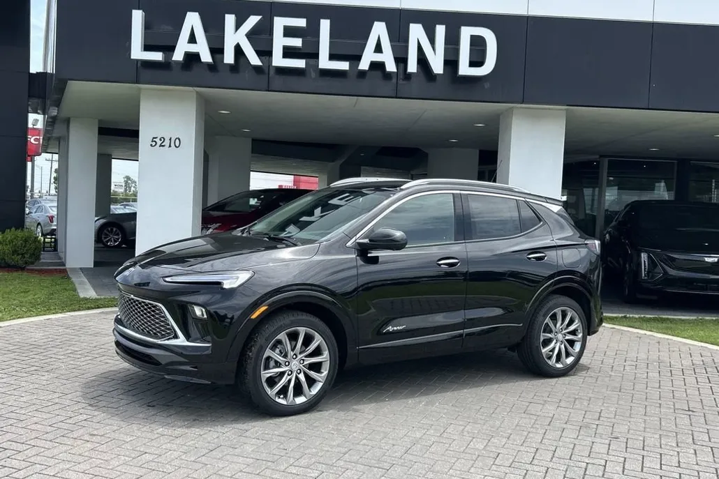 2026 Buick Encore GX Avenir photo 1