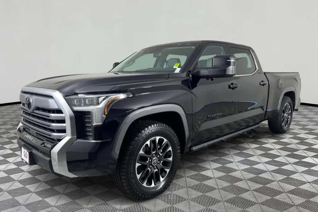 2023 Toyota Tundra Limited photo 1