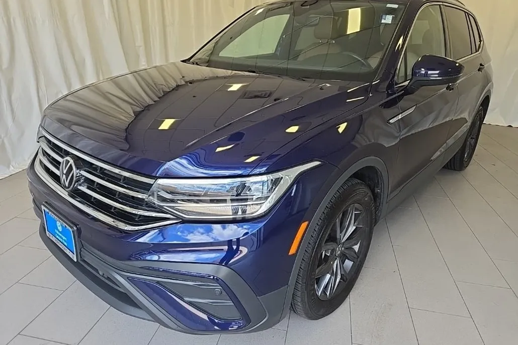 2022 Volkswagen Tiguan SE photo 1