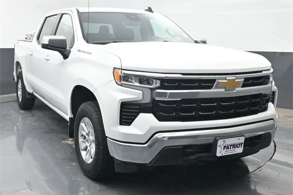 2023 Chevrolet Silverado 1500 LT1 photo 1