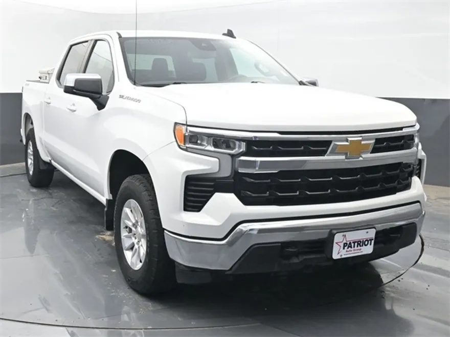 2023 Chevrolet Silverado 1500 LT1 photo 1