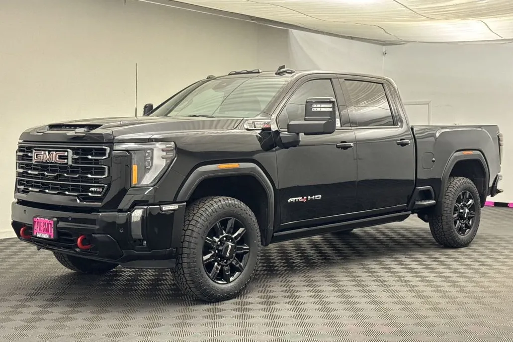 2024 Gmc Sierra 2500 AT4 photo 1