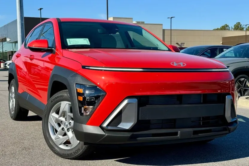 2025 Hyundai Kona SE photo 1