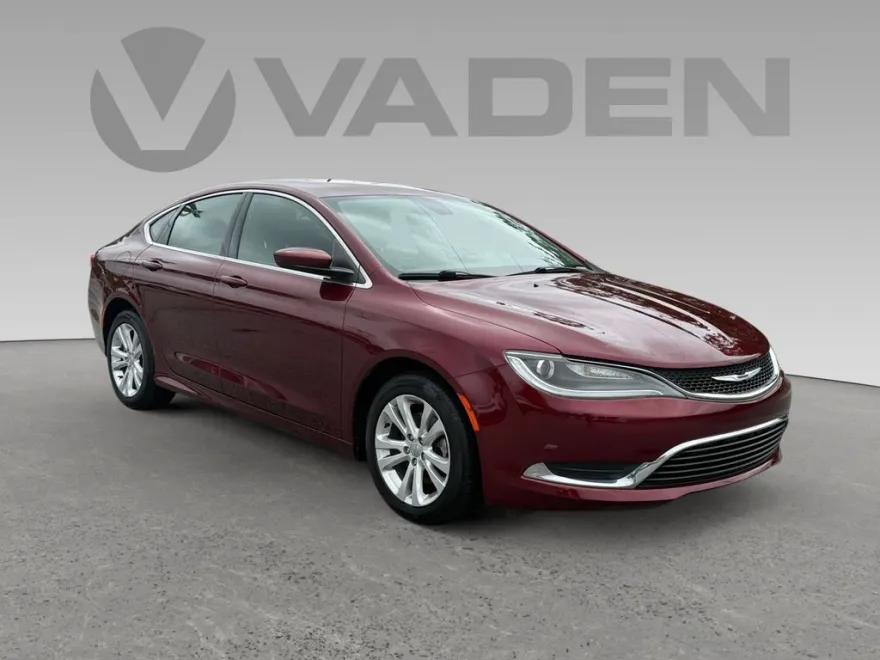 2015 Chrysler 200 Limited photo 1