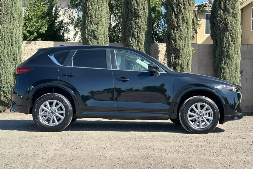 2025 Mazda CX-5 2.5 S Preferred photo 1