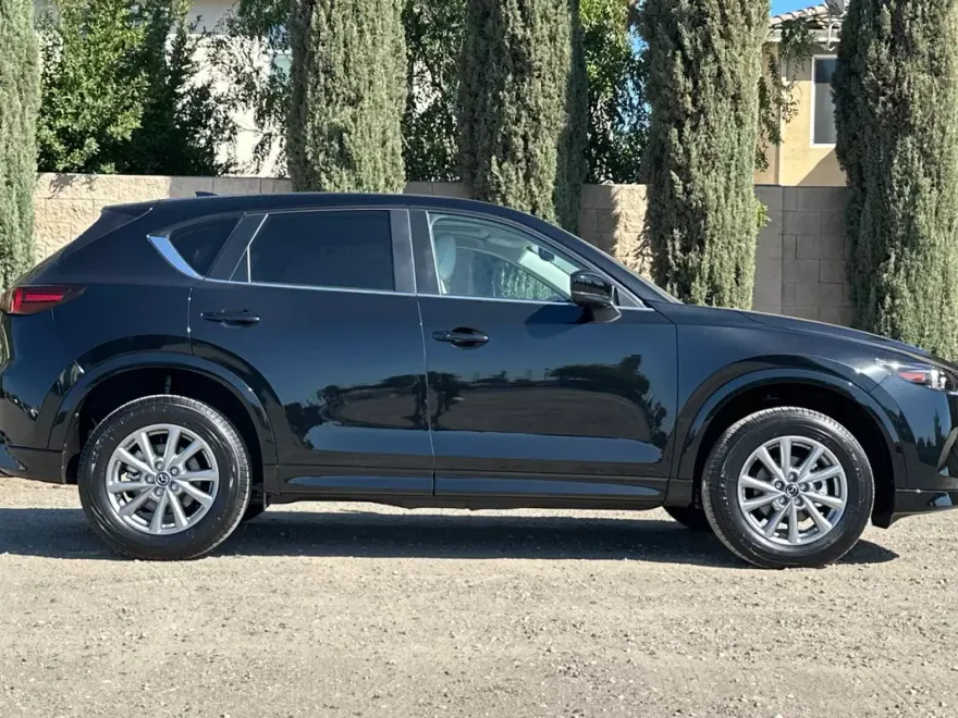 2025 Mazda CX-5 2.5 S Preferred photo 1