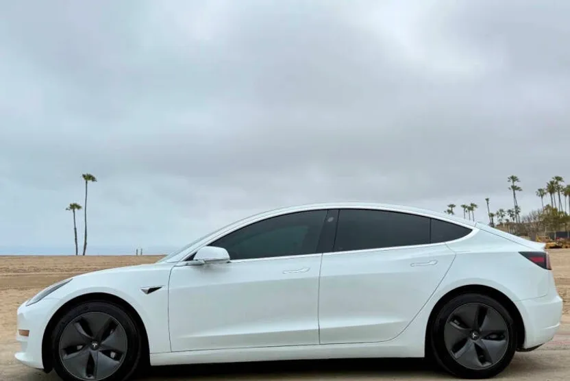 2019 Tesla Model 3 Long Range photo 1