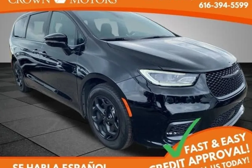 2025 Chrysler Pacifica Hybrid S Appearance photo 1