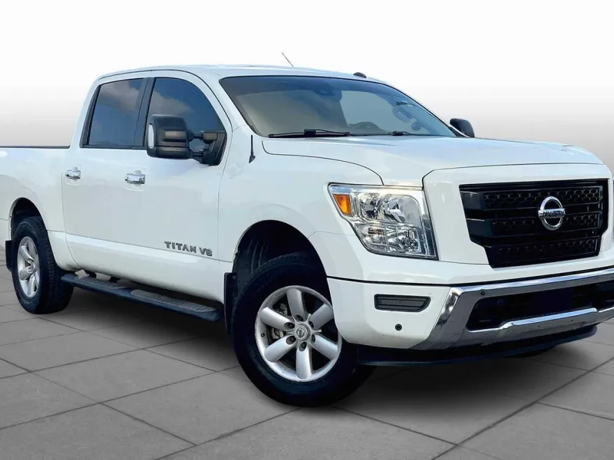 2020 Nissan Titan SV photo 1