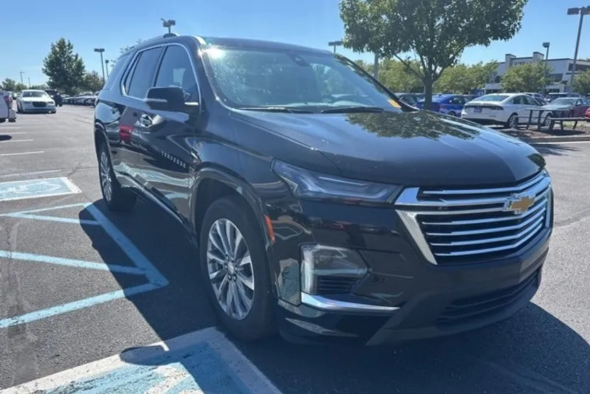 2023 Chevrolet Traverse Premier photo 1