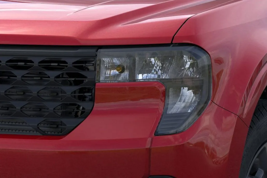 2025 Ford Maverick XLT photo 1