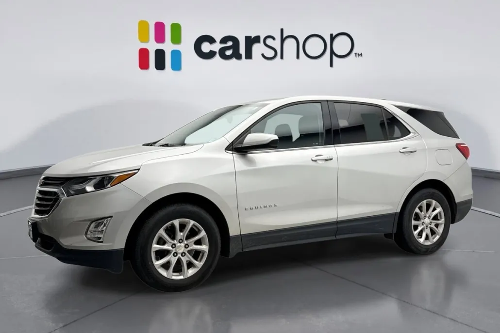 2020 Chevrolet Equinox LT photo 1