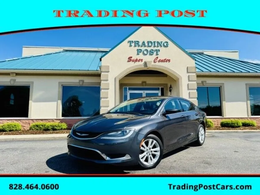 2016 Chrysler 200 Limited photo 1