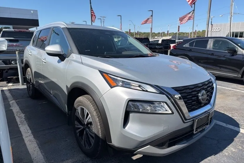 2023 Nissan Rogue SV photo 1