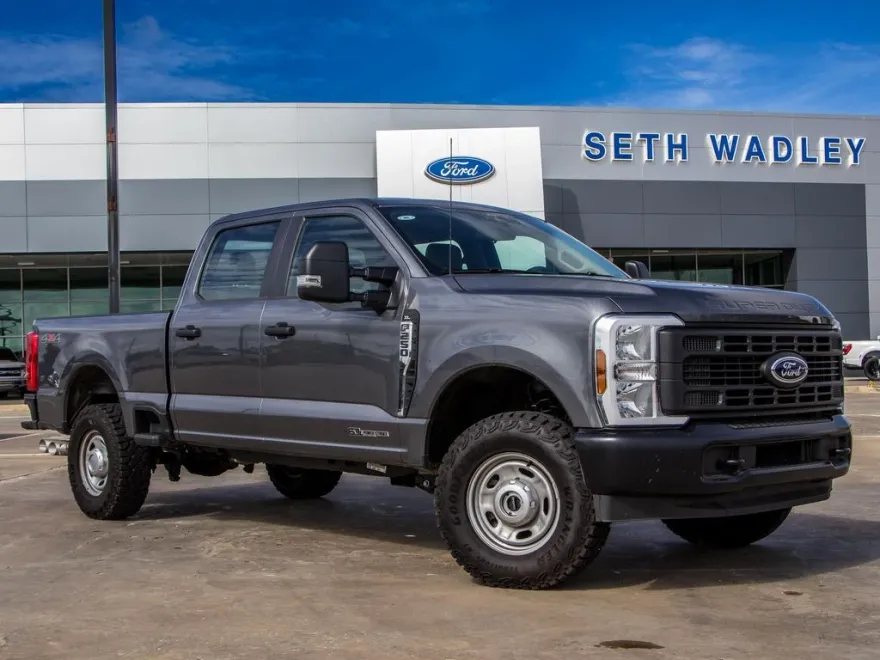 2025 Ford F-250 photo 1