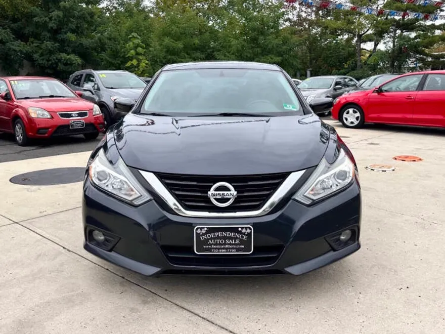 2018 Nissan Altima 2.5 SV photo 1