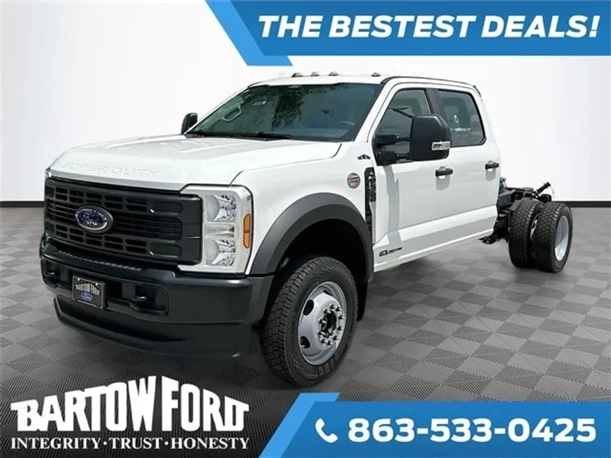 2025 Ford F-550 photo 1